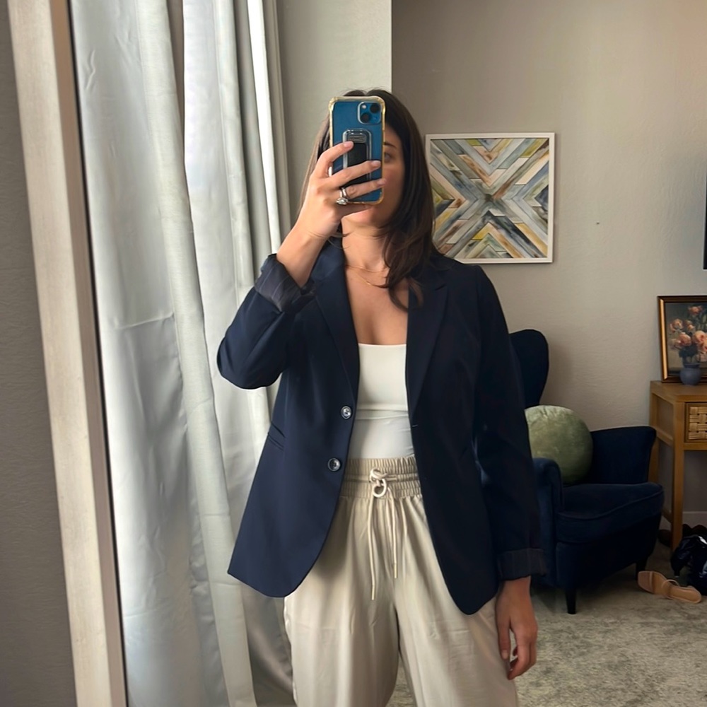 The Limited / Classic Navy Blazer / Timeless Fit / sz 6
